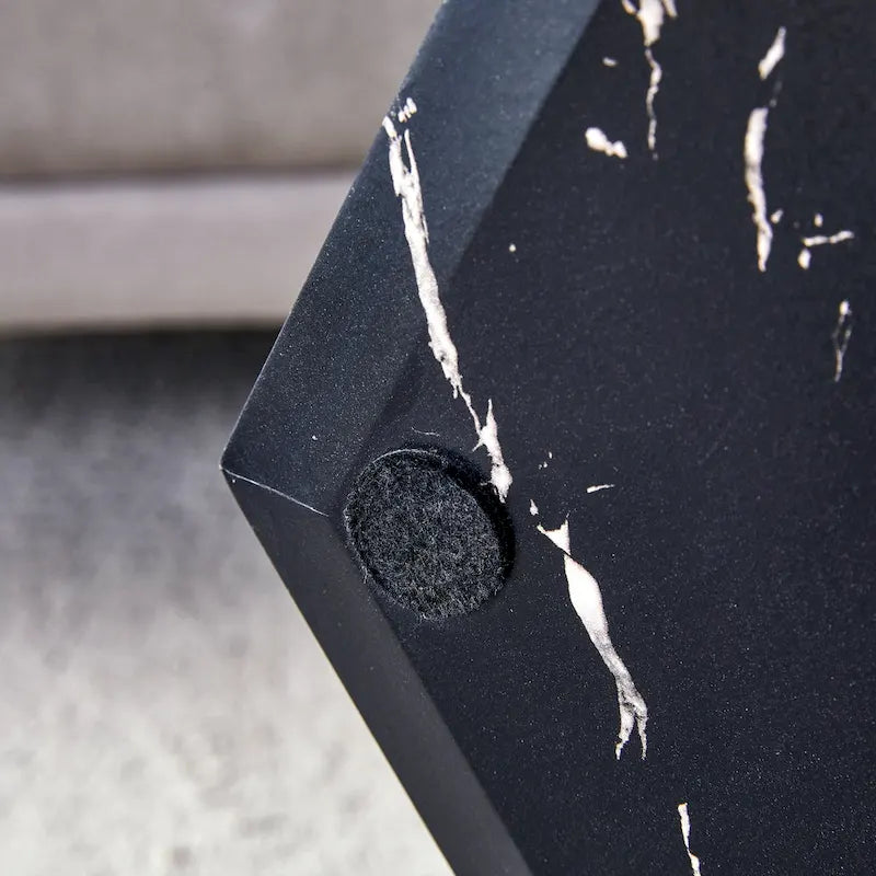 Tables basses hexagonales avec motifs minimalistes