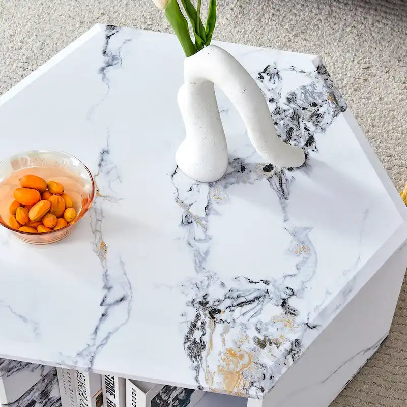 Tables basses hexagonales avec motifs minimalistes