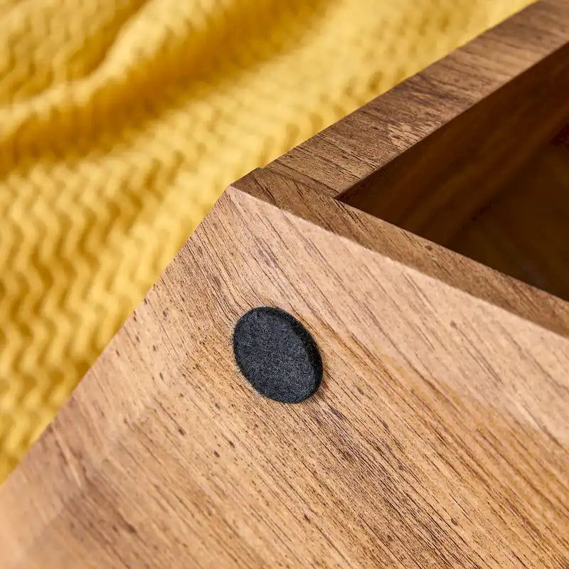 Tables basses hexagonales avec motifs minimalistes