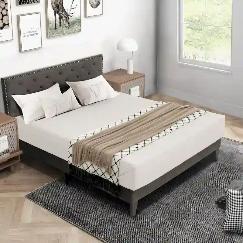 Lit plateforme rembourré avec tête de lit capitonnée en velours – Capacité de 450 kg, sans sommier (Queen/Full)