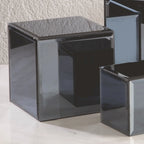 Présentoirs surélevés carrés en verre miroir – Clair et fumé, lot de 3 ou 4