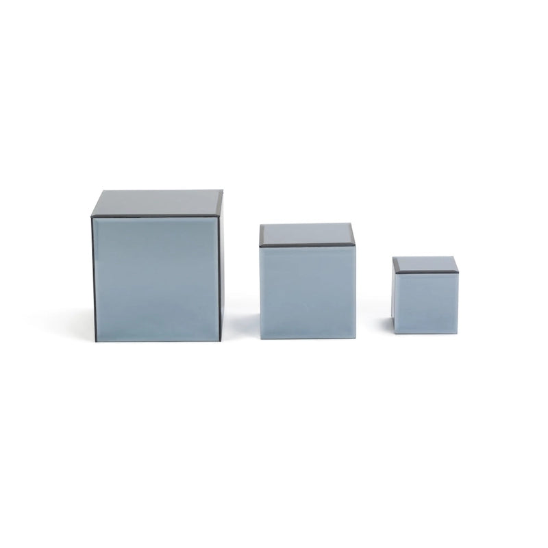 Présentoirs surélevés carrés en verre miroir – Clair et fumé, lot de 3 ou 4
